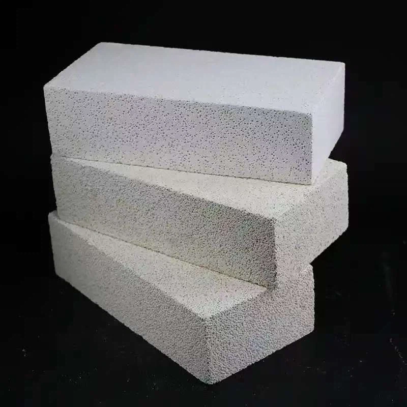 Hur fungerar lätta eldfasta tegelstenar när det gäller att förhindra värmestrålning?